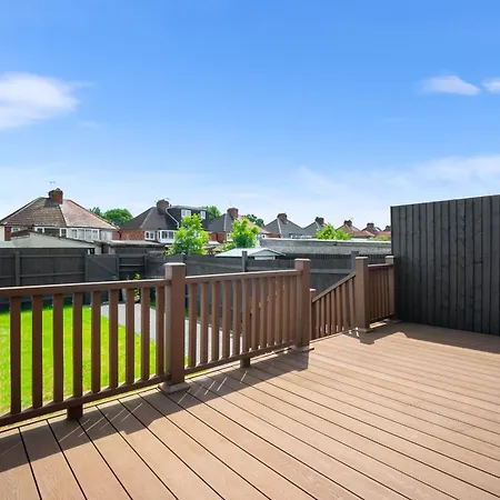 5 Bedroom House Solihull 10 Mins Drive From Bhx & Nec Private Off Road Parking Semesterbostad Birmingham
