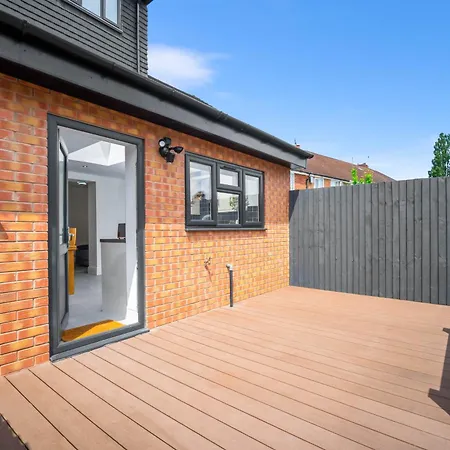 5 Bedroom House Solihull 10 Mins Drive From Bhx & Nec Private Off Road Parking Semesterbostad *